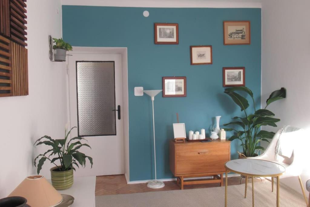 Klimatyczne Mieszkanie W Doskonalej Lokalizacji Apartment *